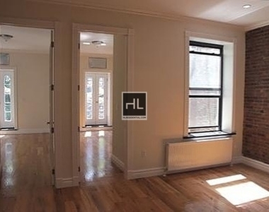 West 53 Street - Photo Thumbnail 3
