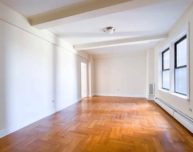 West 79 Street - Photo Thumbnail 1
