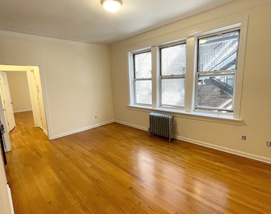West 13 Street - Photo Thumbnail 3