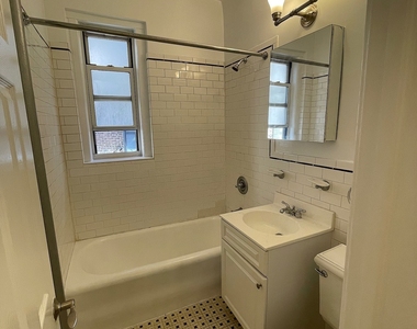 West 13 Street - Photo Thumbnail 4