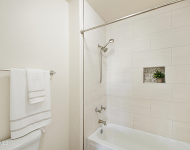 1825 W Ray Road - Photo Thumbnail 8
