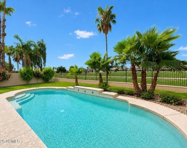 6322 W Potter Drive - Photo Thumbnail 17