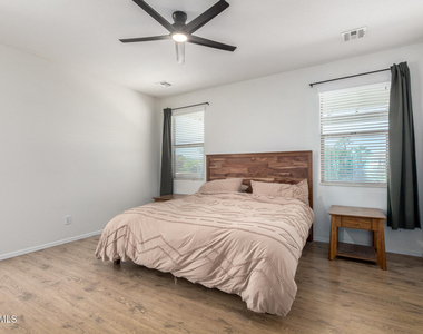 18864 N Lariat Road - Photo Thumbnail 8
