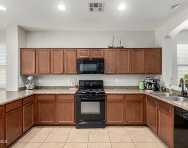 18864 N Lariat Road - Photo Thumbnail 6