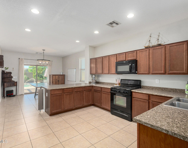 18864 N Lariat Road - Photo Thumbnail 4