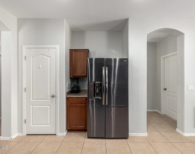 18864 N Lariat Road - Photo Thumbnail 7
