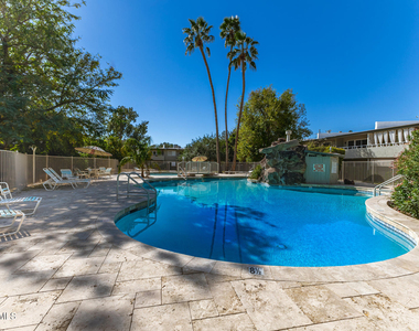1201 E Rose Lane - Photo Thumbnail 16