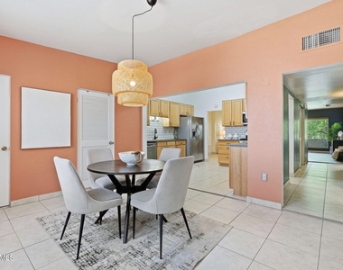 1201 E Rose Lane - Photo Thumbnail 5