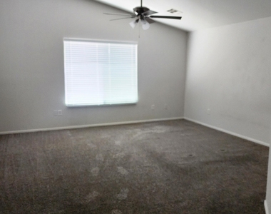 11229 W Chase Drive - Photo Thumbnail 11