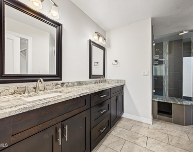 8714 E Clarendon Avenue - Photo Thumbnail 18