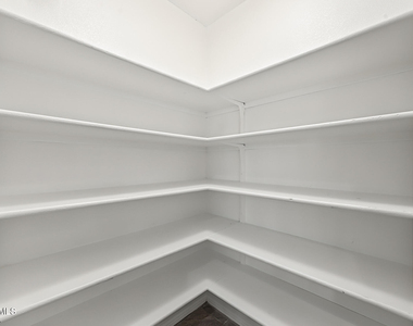 8714 E Clarendon Avenue - Photo Thumbnail 8
