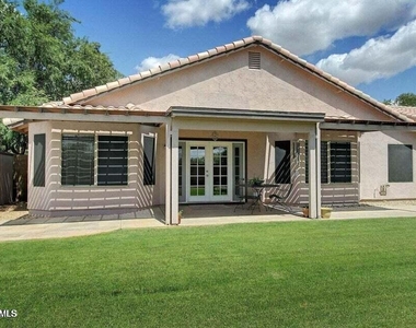 1261 W Canary Way - Photo Thumbnail 7