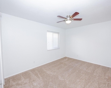 700 W University Drive - Photo Thumbnail 9