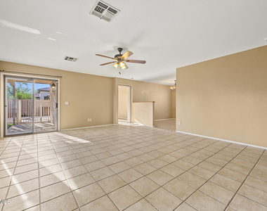 22462 N 107th Drive - Photo Thumbnail 5
