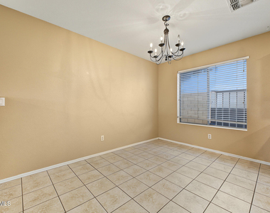 22462 N 107th Drive - Photo Thumbnail 10