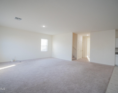 4711 N 193rd Drive - Photo Thumbnail 9