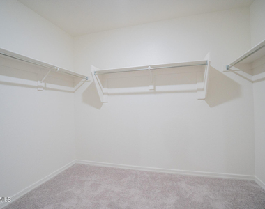 4711 N 193rd Drive - Photo Thumbnail 32