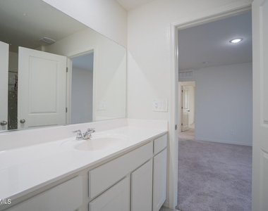 4711 N 193rd Drive - Photo Thumbnail 23