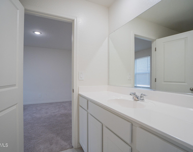 4711 N 193rd Drive - Photo Thumbnail 22