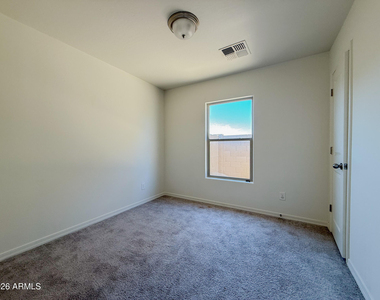 225 W Dewey Avenue - Photo Thumbnail 13