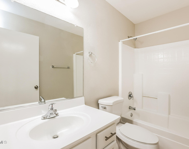 9329 W Beryl Avenue - Photo Thumbnail 13