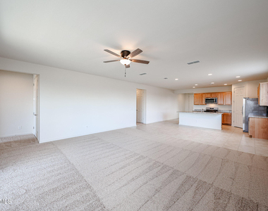 25413 N 172nd Lane - Photo Thumbnail 6