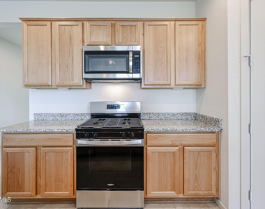 25413 N 172nd Lane - Photo Thumbnail 4