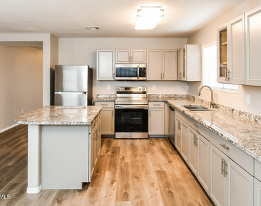 2358 E Spruce Drive - Photo Thumbnail 4