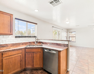 22593 W Solano Drive - Photo Thumbnail 3