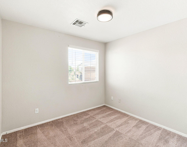22593 W Solano Drive - Photo Thumbnail 9