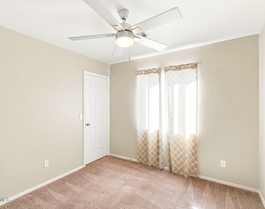 22593 W Solano Drive - Photo Thumbnail 11