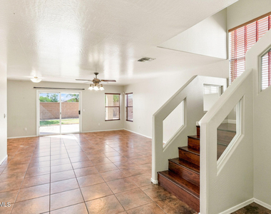 22593 W Solano Drive - Photo Thumbnail 13