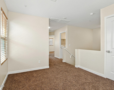 1880 N 208th Avenue - Photo Thumbnail 9