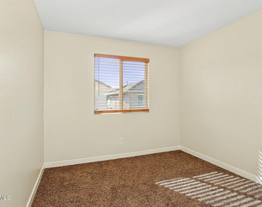 1880 N 208th Avenue - Photo Thumbnail 8