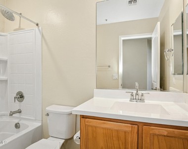 1880 N 208th Avenue - Photo Thumbnail 11