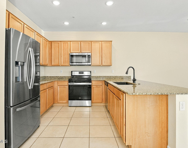 1880 N 208th Avenue - Photo Thumbnail 3
