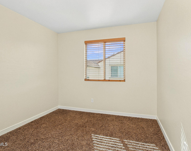1880 N 208th Avenue - Photo Thumbnail 7
