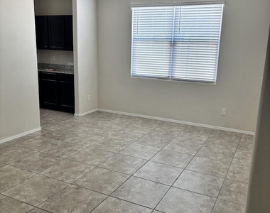 1043 W Avalon Canyon Drive - Photo Thumbnail 6
