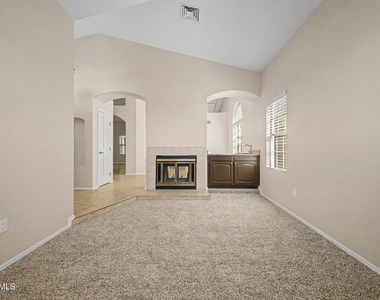 4106 E Ashurst Drive - Photo Thumbnail 8