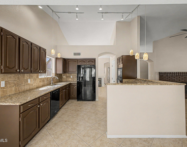4106 E Ashurst Drive - Photo Thumbnail 17