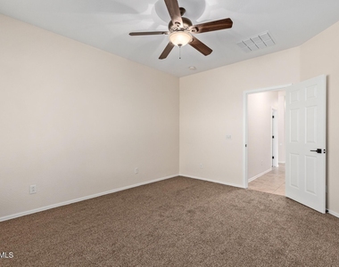 7612 S 70th Lane - Photo Thumbnail 17