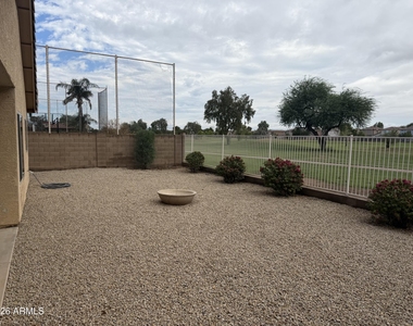1533 S Western Skies Drive - Photo Thumbnail 8