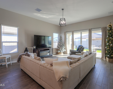 44583 W Palo Olmo Road - Photo Thumbnail 7