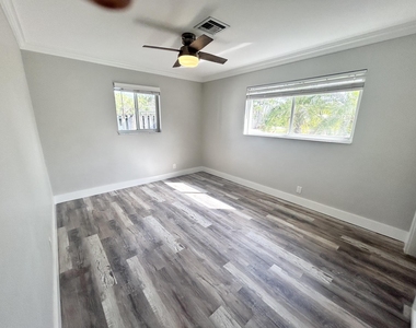328 Se 6th Avenue - Photo Thumbnail 8