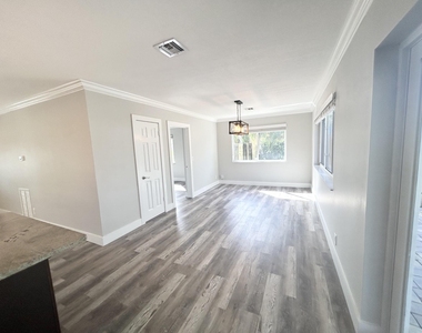 328 Se 6th Avenue - Photo Thumbnail 11