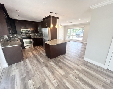 328 Se 6th Avenue - Photo Thumbnail 14