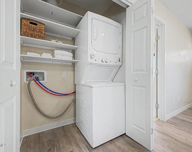 128 W Brooks Street - Photo Thumbnail 9