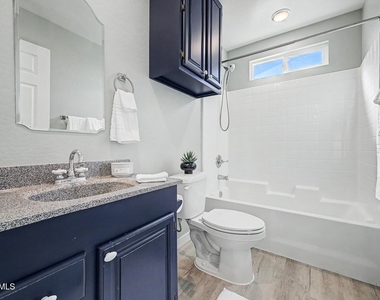 128 W Brooks Street - Photo Thumbnail 10