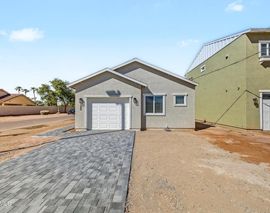 128 W Brooks Street - Photo Thumbnail 20