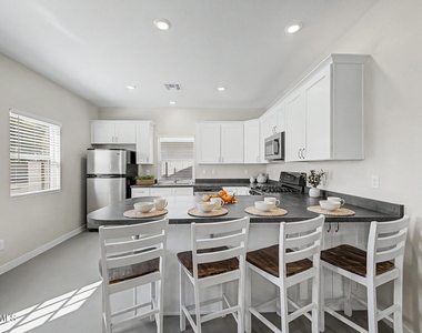 128 W Brooks Street - Photo Thumbnail 7